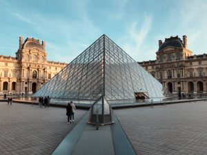 Le louvre: how to plan an inspiring visit to le louvre without feeling overwhelmed