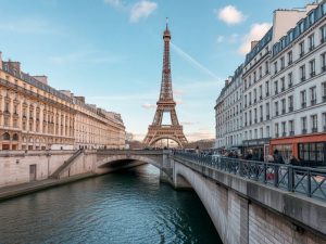 How to Experience Paris Like a Local in One Week: A Day‑by‑Day Itinerary Beyond the Usual Tourist Spots